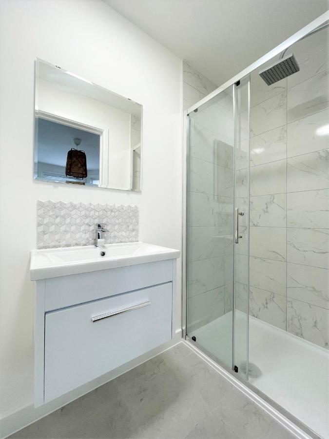 Central, Bright & Spacious Apartment - Parking Included Bournemouth Exterior photo