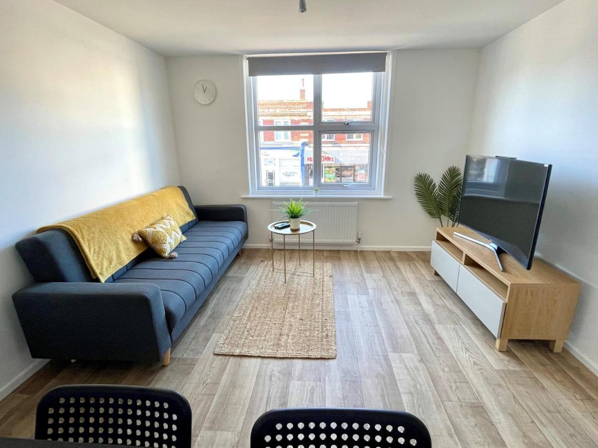 Central, Bright & Spacious Apartment - Parking Included Bournemouth Exterior photo